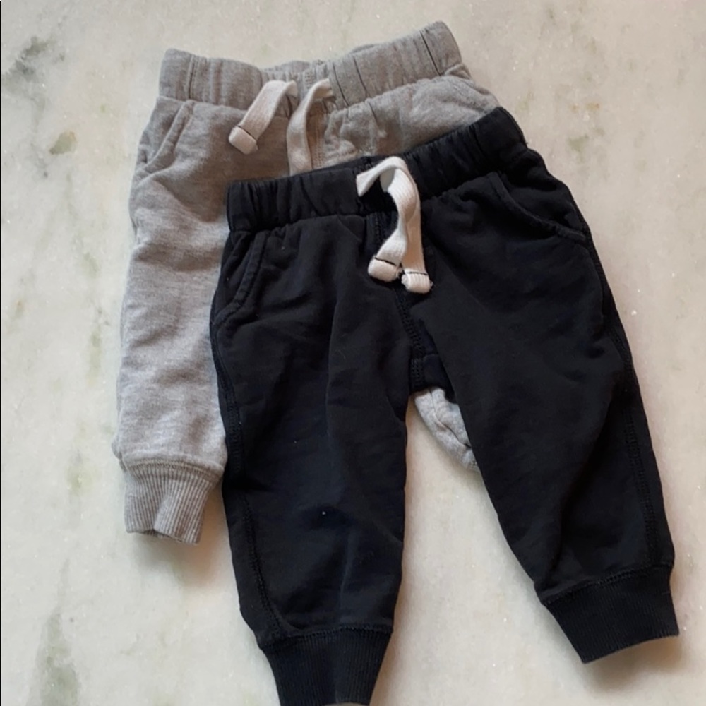 Carter’s baby joggers. Grey and black